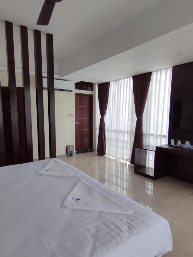 White Park Hotel & Suites Chittagong Eksteriør billede