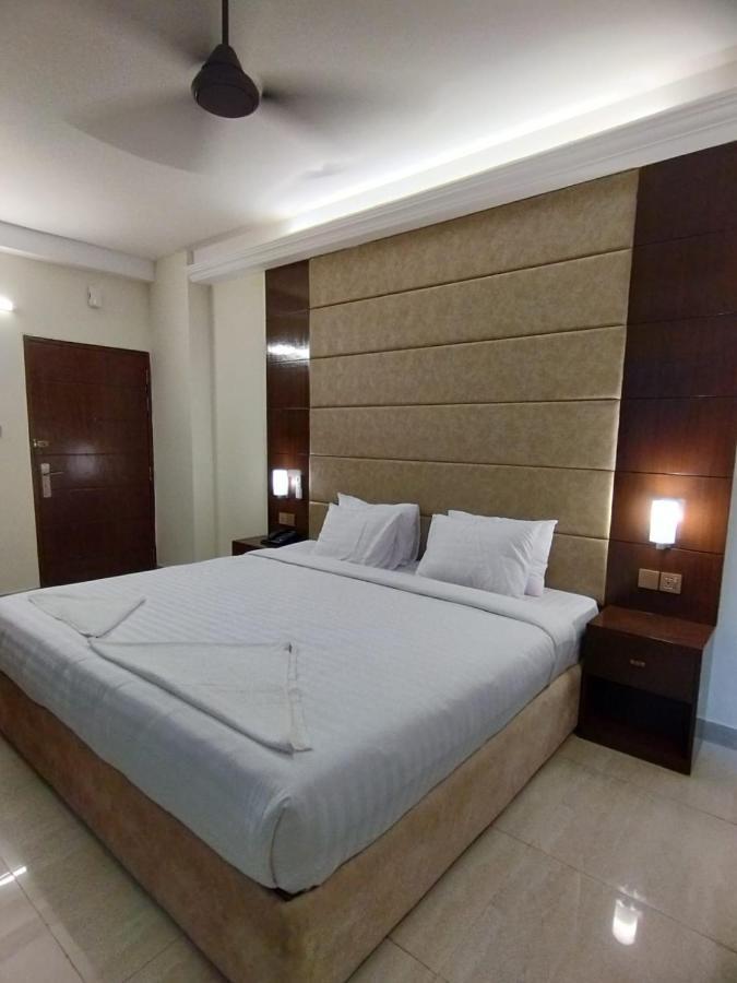 White Park Hotel & Suites Chittagong Eksteriør billede