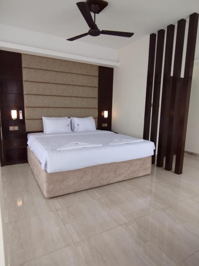White Park Hotel & Suites Chittagong Eksteriør billede