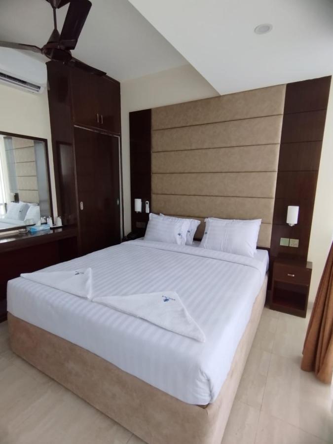 White Park Hotel & Suites Chittagong Eksteriør billede