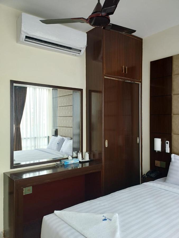 White Park Hotel & Suites Chittagong Eksteriør billede