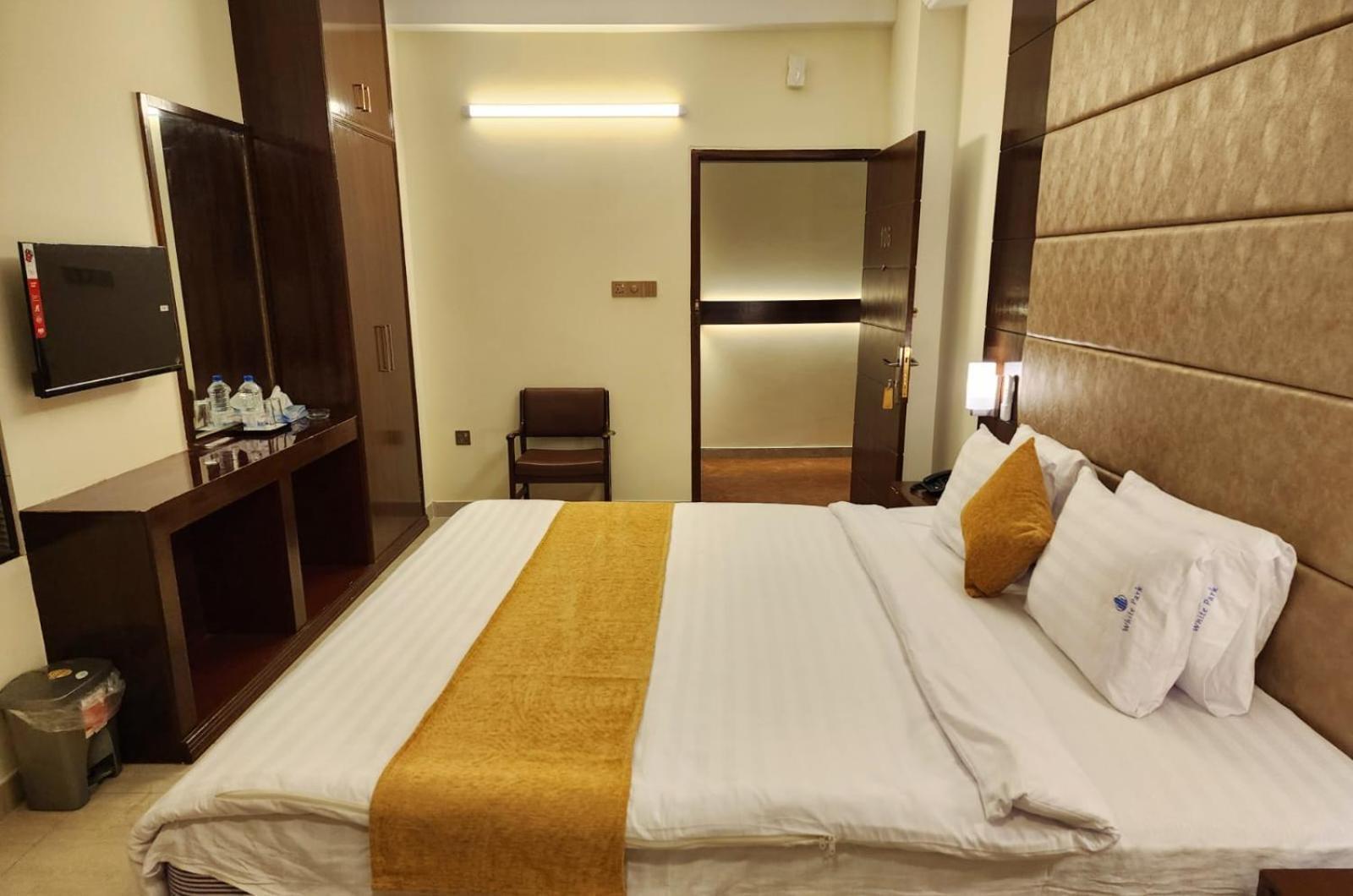 White Park Hotel & Suites Chittagong Eksteriør billede