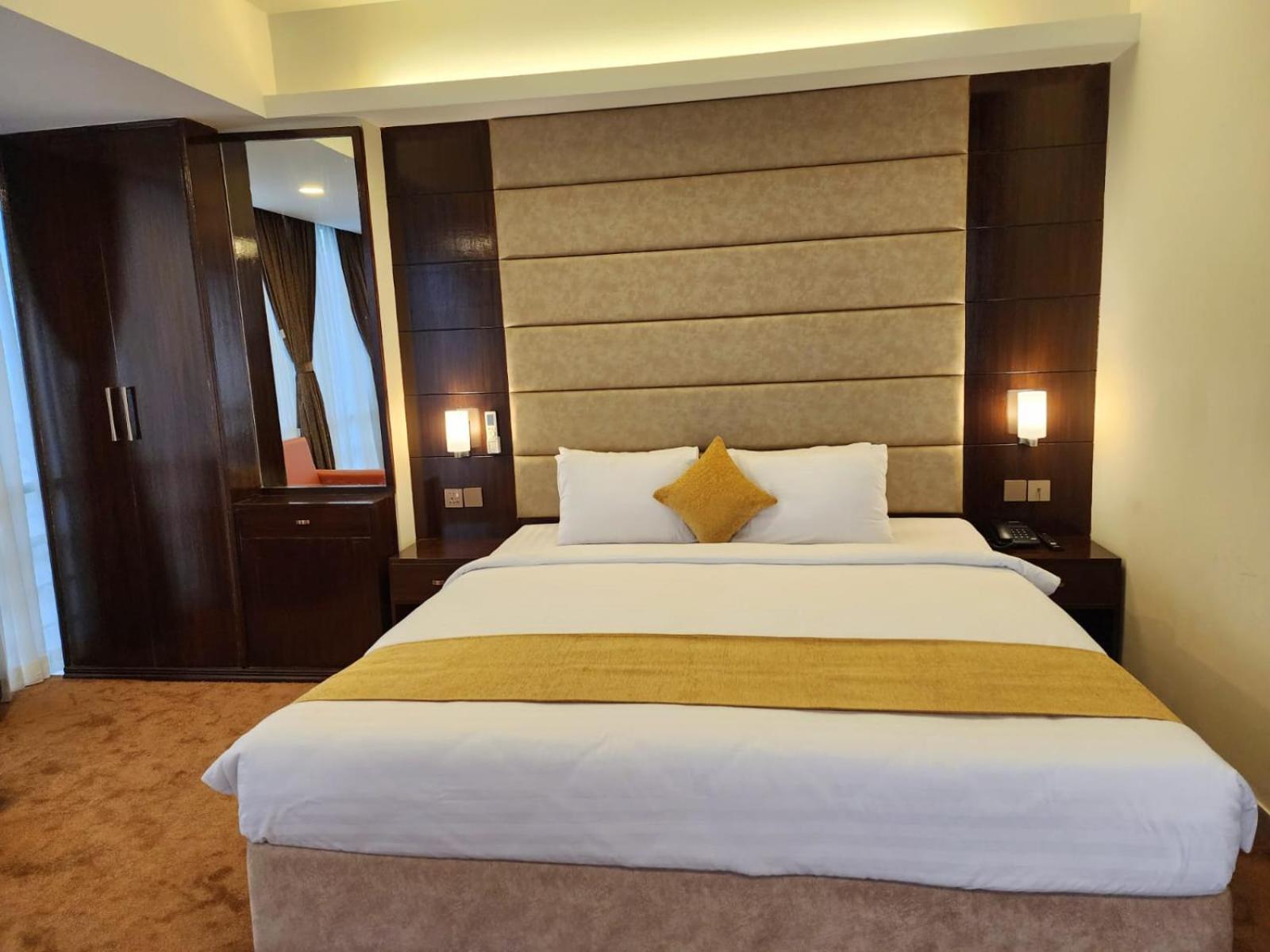 White Park Hotel & Suites Chittagong Eksteriør billede