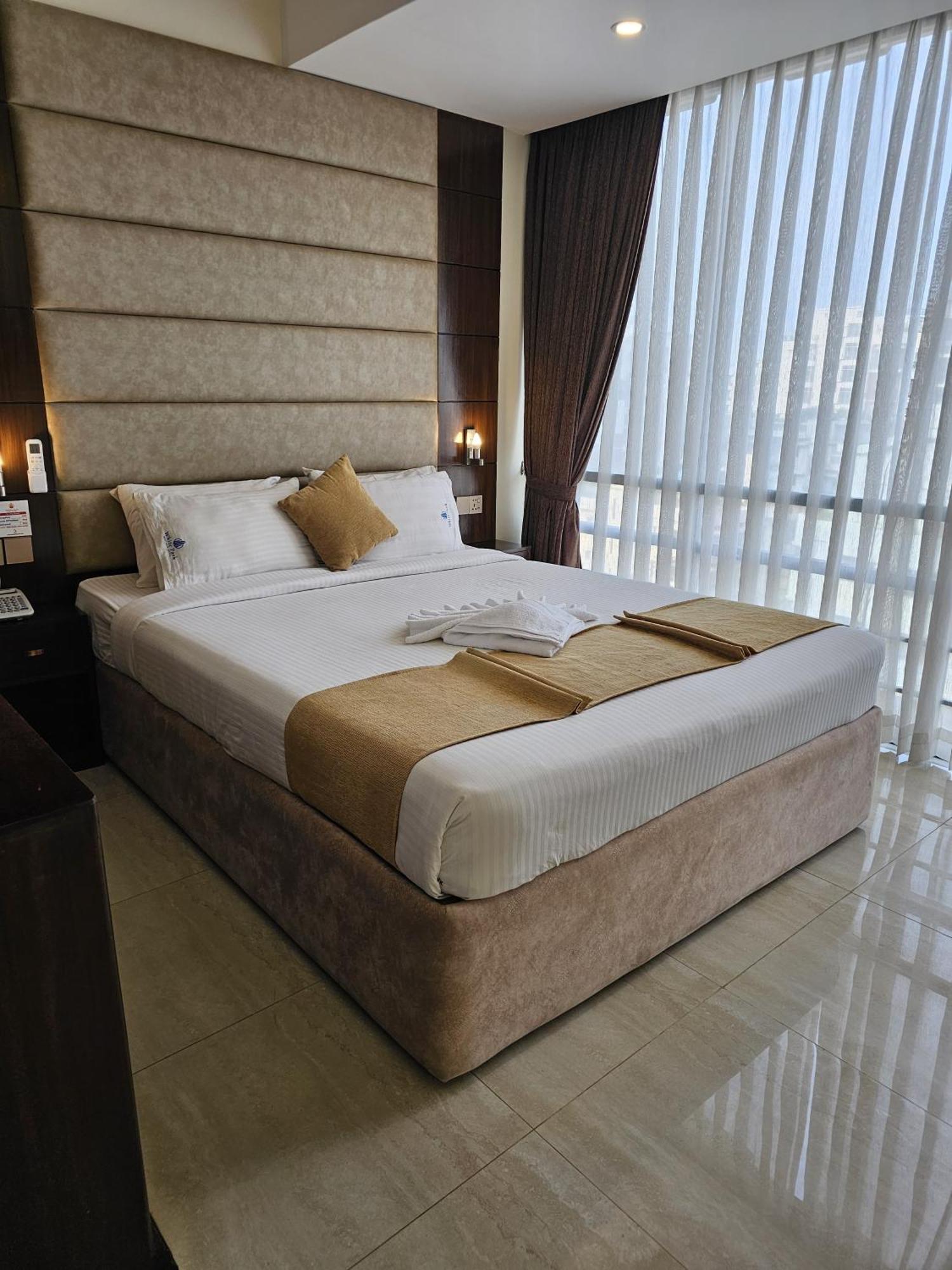 White Park Hotel & Suites Chittagong Eksteriør billede